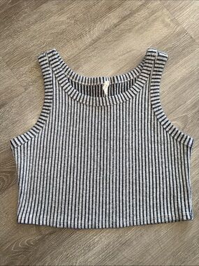Black & Gray Ribbed Crop Top